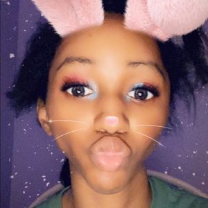 Meet your Posher, Carrie